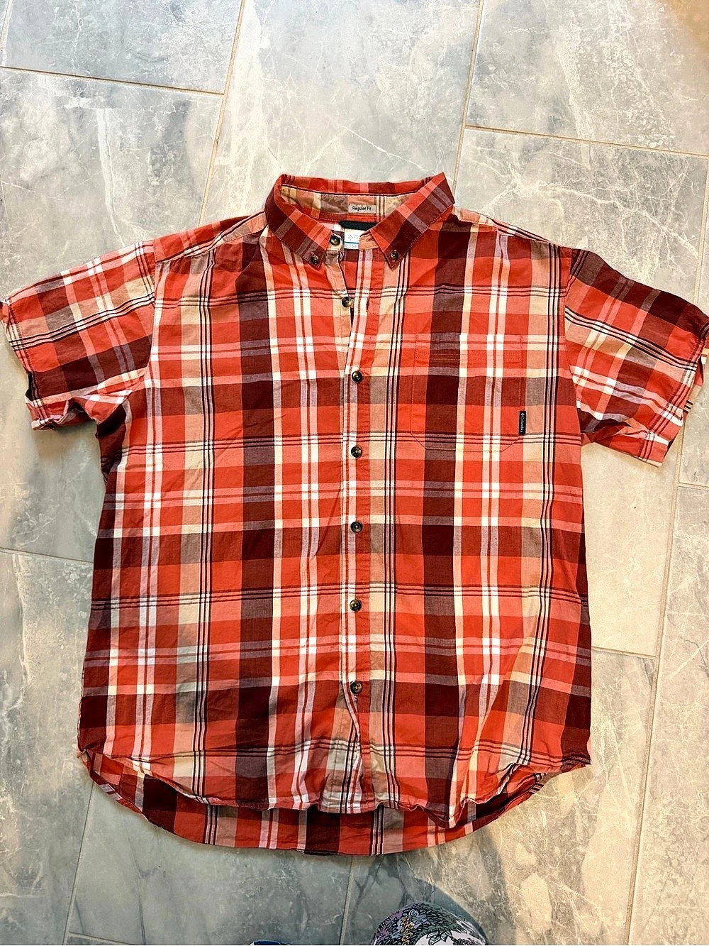 Columbia Silver Ridge Plaid Short Sleeve Shirt in Red Size Large